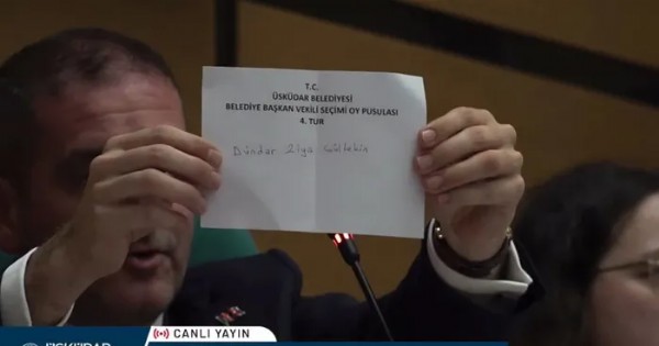 Üsküdar'daki Skandal Yargıya Taşındı! 'Türlü Şekillerle Oylarımız İptal Edildi'